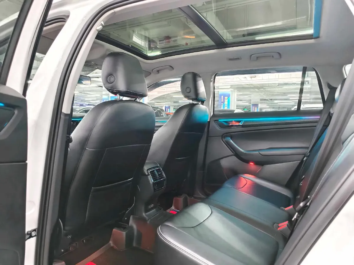 2019 Buick EnvisionPlus 1.5T 169HP L4 7DCT,autocango,china used car exporter,china ev exporter,chinese used car exporter,chinese used ev exporter