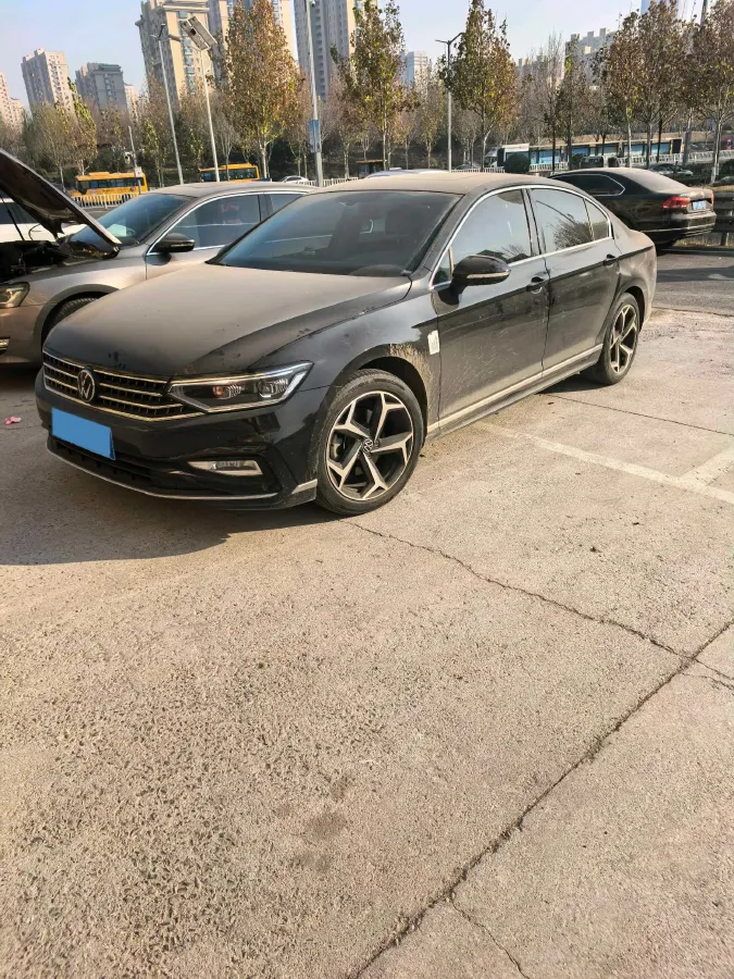 2020 Volkswagen Magotan 2.0T 186HP L4 7DCT,autocango,china used car exporter,china ev exporter,chinese used car exporter,chinese used ev exporter