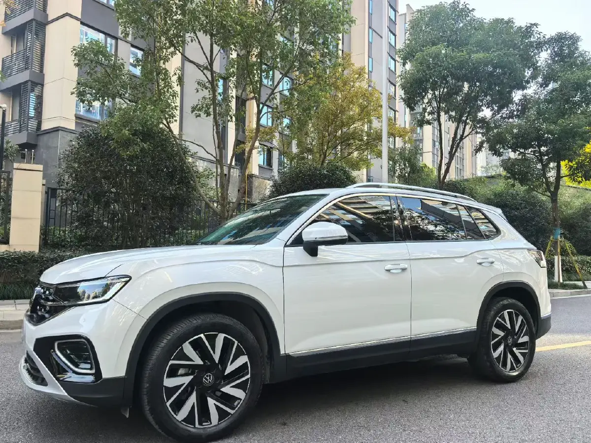 2025 Volkswagen Tayron 2.0T 186HP L4 7DCT