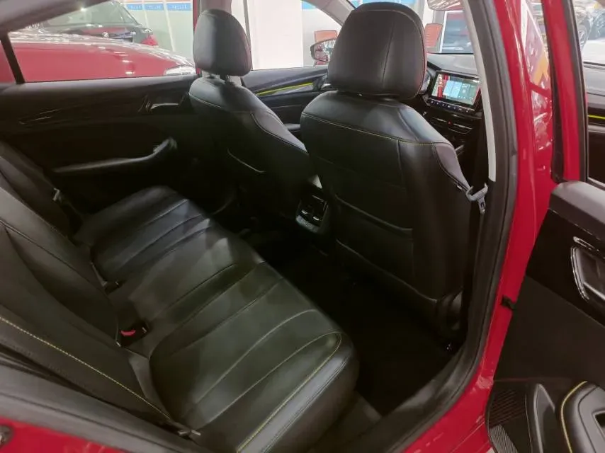 2021 Roewe i5 1.5T 173HP L4 7DCT,autocango,china used car exporter,china ev exporter,chinese used car exporter,chinese used ev exporter