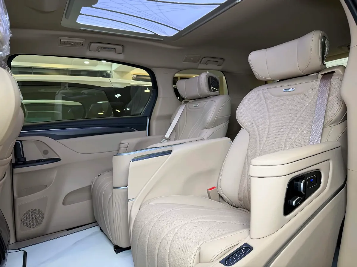 2025 Buick GL8 2.0T 237HP L4 9AT,autocango,china used car exporter,china ev exporter,chinese used car exporter,chinese used ev exporter