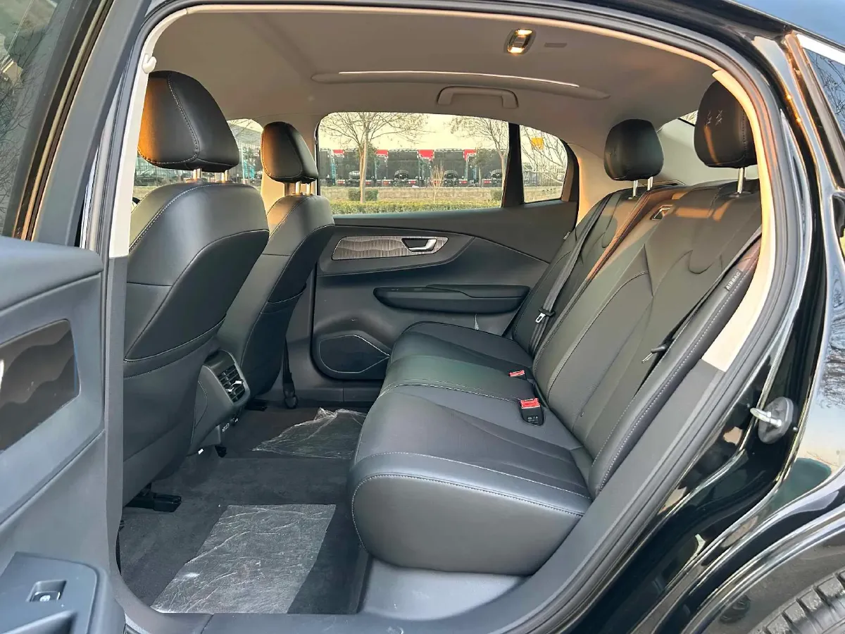 2022 HongQi E-QM5 BEV 54KWH,autocango,china used car exporter,china ev exporter,chinese used car exporter,chinese used ev exporter