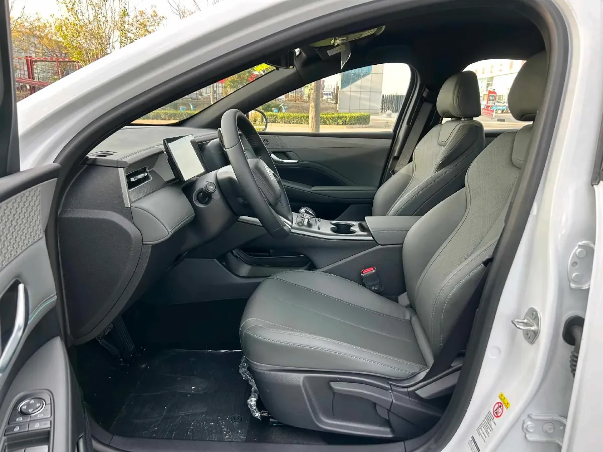 2025 BYD Qin Plus 1.5L 101HP L4 E-CVT PHEV 7.68KWH,autocango,china used car exporter,china ev exporter,chinese used car exporter,chinese used ev exporter