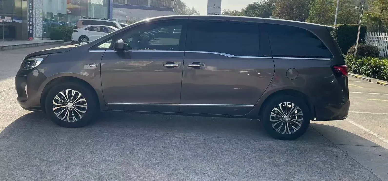 2021 Buick GL8 2.0T 237HP L4 9AT,autocango,china used car exporter,china ev exporter,chinese used car exporter,chinese used ev exporter