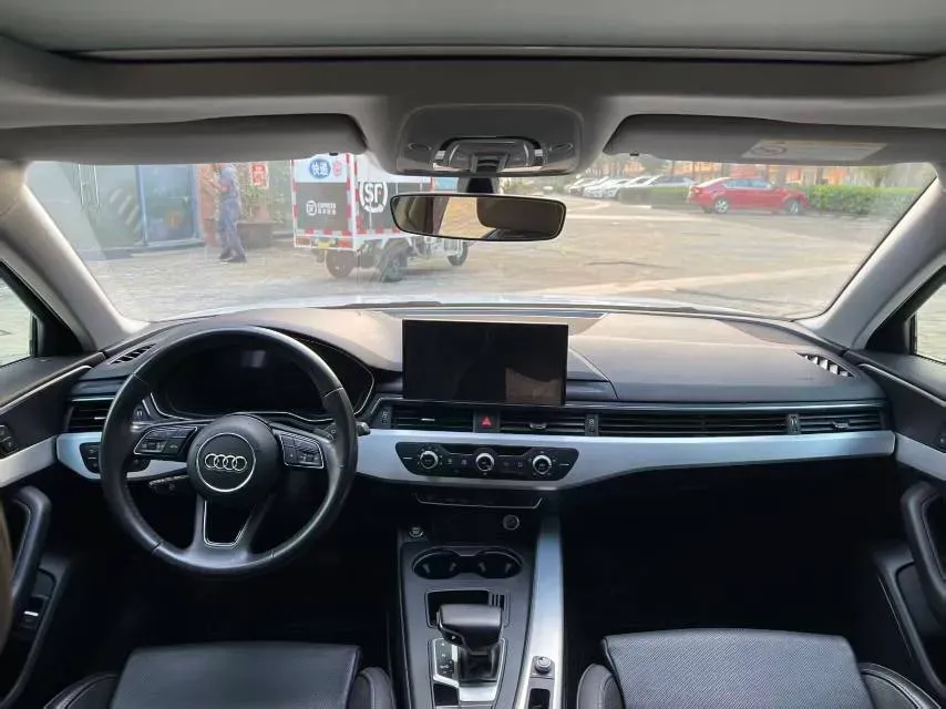 2022 Audi A4L 2.0T 190HP L4 7DCT,autocango,china used car exporter,china ev exporter,chinese used car exporter,chinese used ev exporter