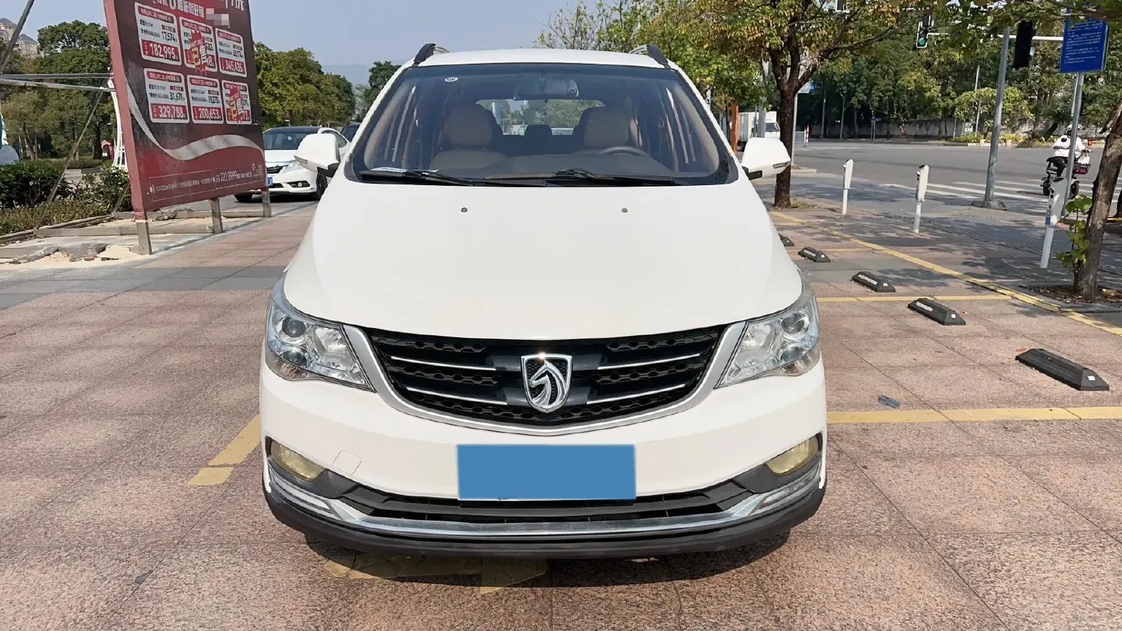 2016 BaoJun 730 1.5L 112HP L4 5MT,autocango,china used car exporter,china ev exporter,chinese used car exporter,chinese used ev exporter