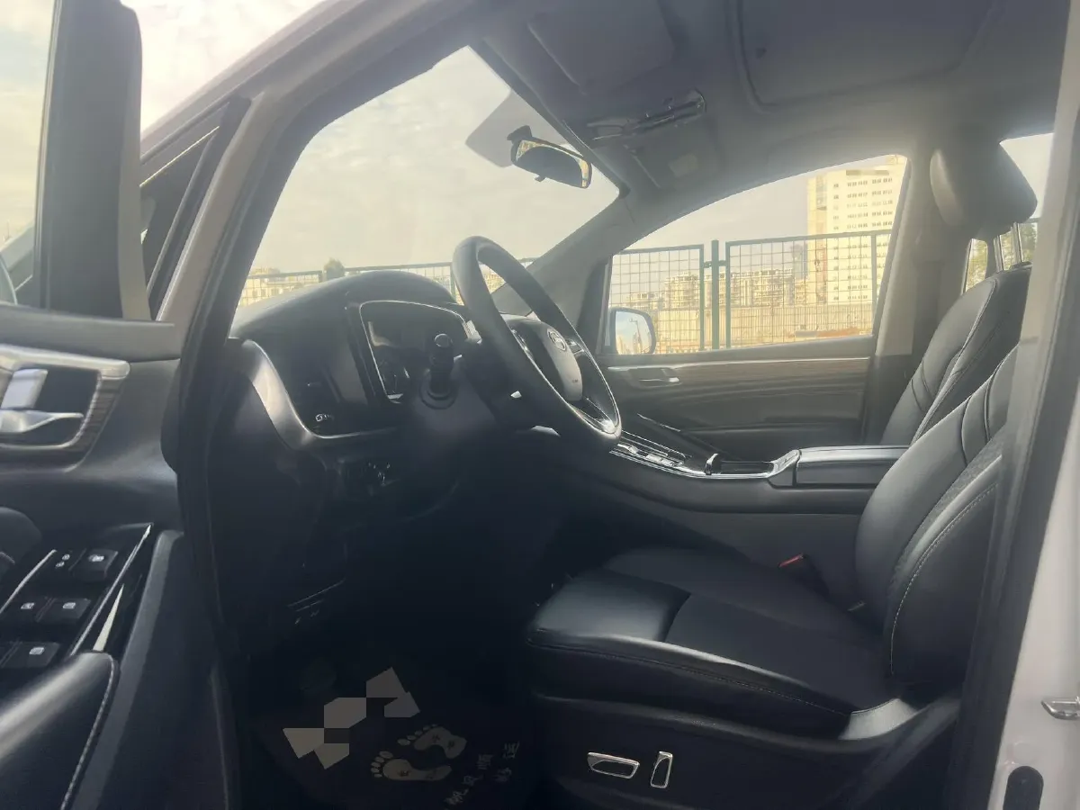 2021 GAC Trumpchi M8 2.0T 252HP L4 8AT,autocango,china used car exporter,china ev exporter,chinese used car exporter,chinese used ev exporter