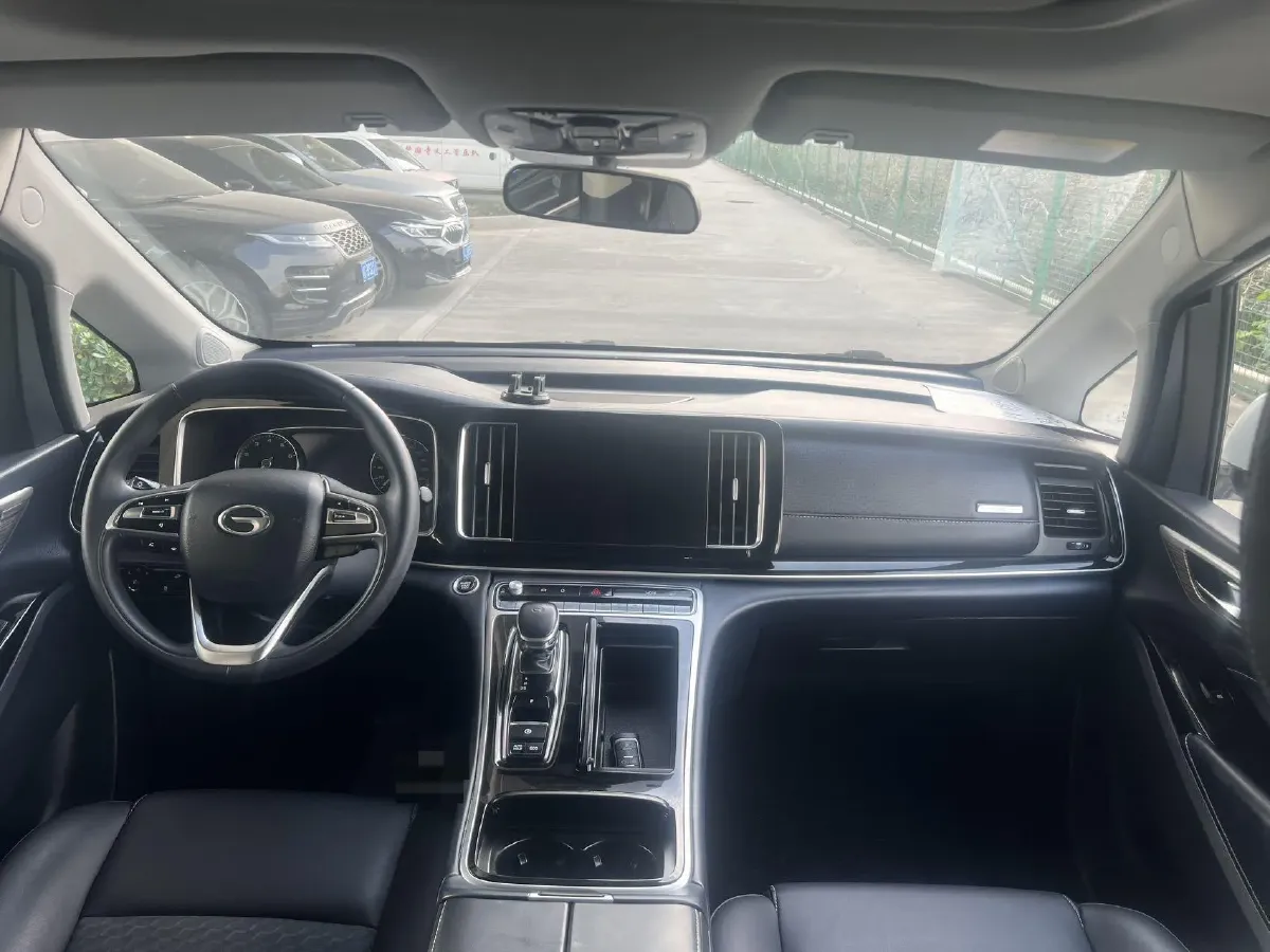 2021 GAC Trumpchi M8 2.0T 252HP L4 8AT,autocango,china used car exporter,china ev exporter,chinese used car exporter,chinese used ev exporter