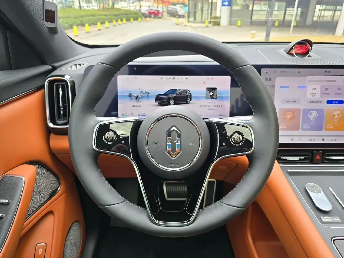 2025 AITO AITO M8 REEV 160HP REEV 37KWH,autocango,china used car exporter,china ev exporter,chinese used car exporter,chinese used ev exporter