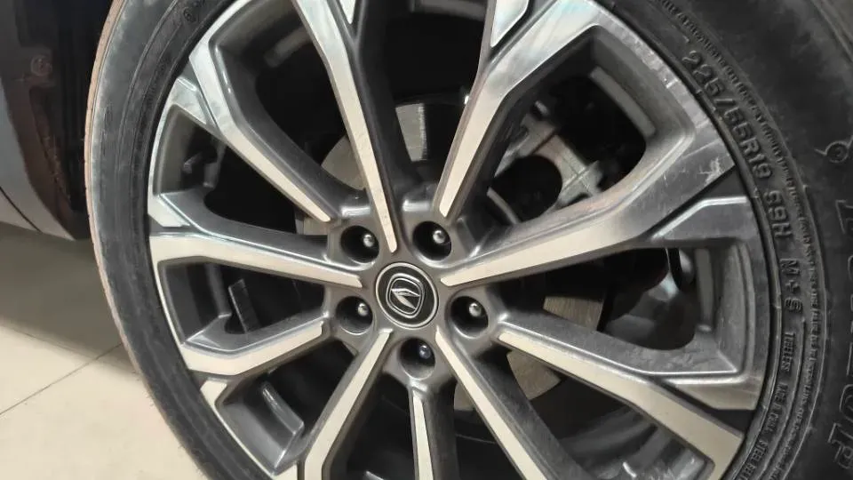 2022 ChangAn CS75 Plus 2.0T 233HP L4 8AT,autocango,china used car exporter,china ev exporter,chinese used car exporter,chinese used ev exporter