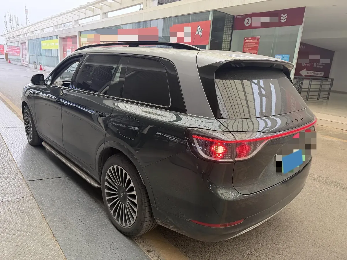 2024 AITO AITO M9 1.5T 152HP L4 REEV 42KWH,autocango,china used car exporter,china ev exporter,chinese used car exporter,chinese used ev exporter