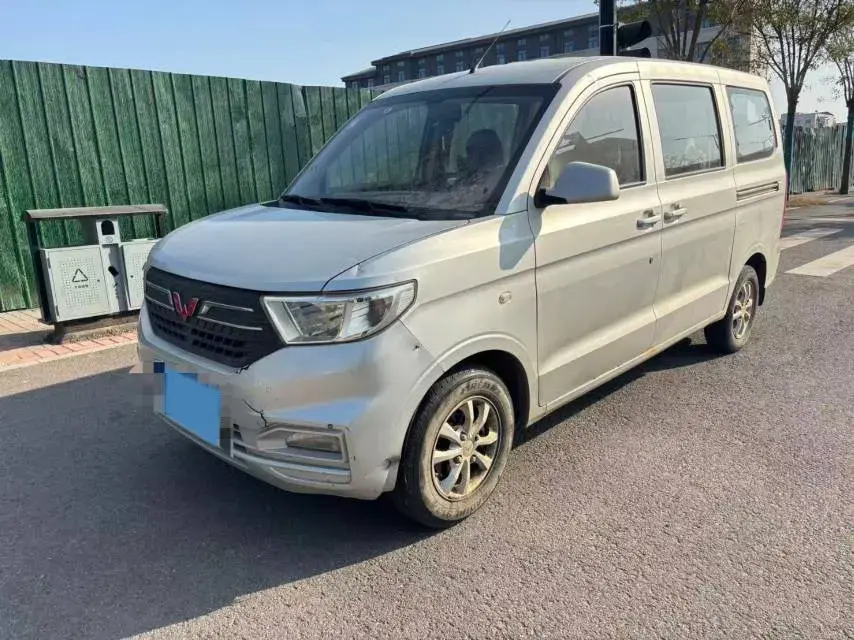 2020 WuLing HongGuang V 1.2L 76HP L4 5MT