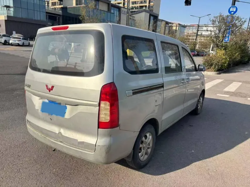 2020 WuLing HongGuang V 1.2L 76HP L4 5MT,autocango,china used car exporter,china ev exporter,chinese used car exporter,chinese used ev exporter
