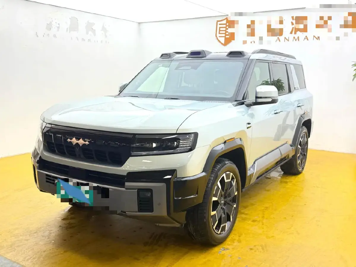 2025 FangChengBao Bao 8 2.0T 245HP L4 E-CVT PHEV 36.8KWH