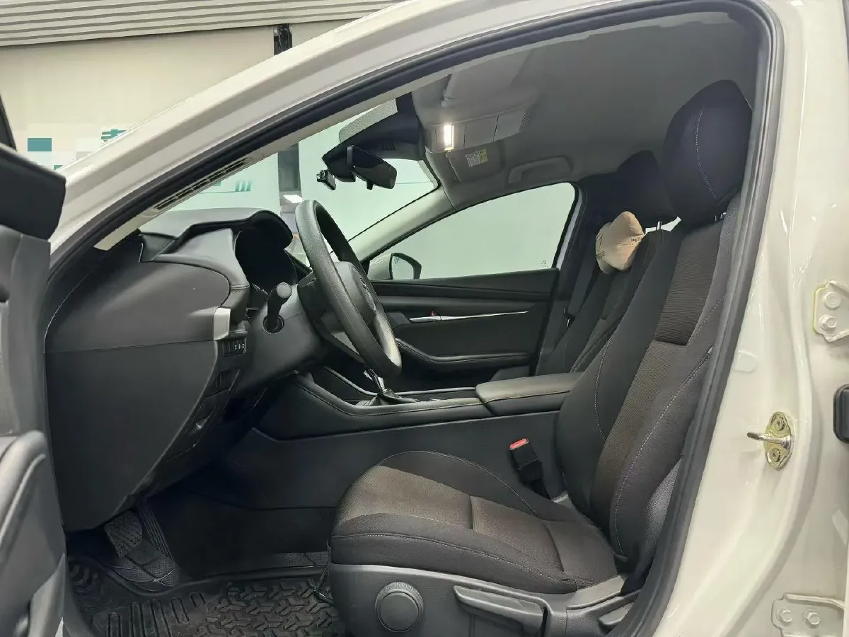 2021 Mazda 3 Axela 1.5L 117HP L4 6AT,autocango,china used car exporter,china ev exporter,chinese used car exporter,chinese used ev exporter