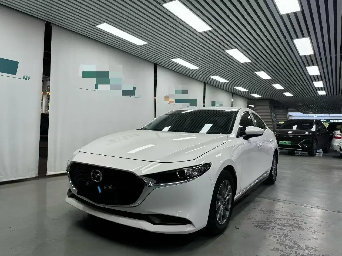 2021 Mazda 3 Axela 1.5L 117HP L4 6AT