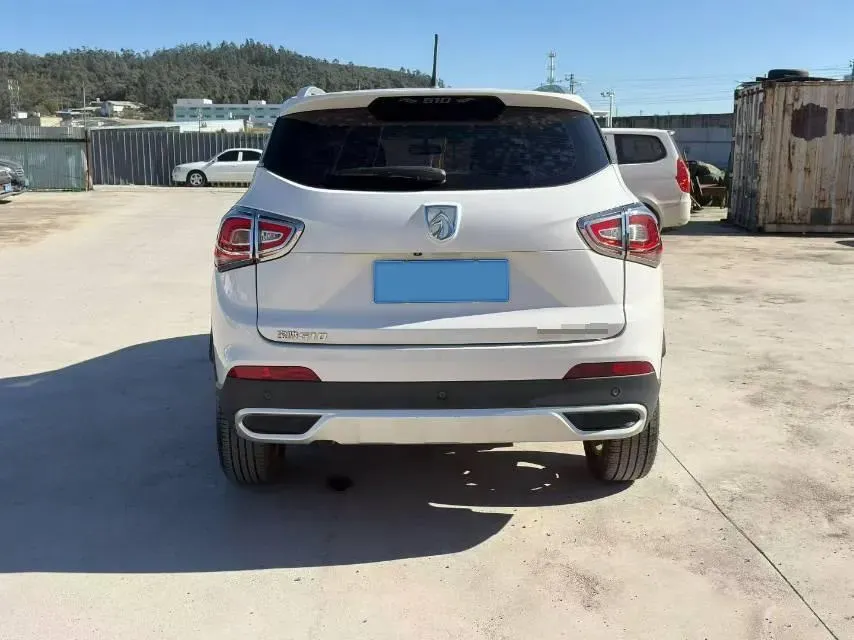 2017 BaoJun 510 1.5L 112HP L4 6MT,autocango,china used car exporter,china ev exporter,chinese used car exporter,chinese used ev exporter