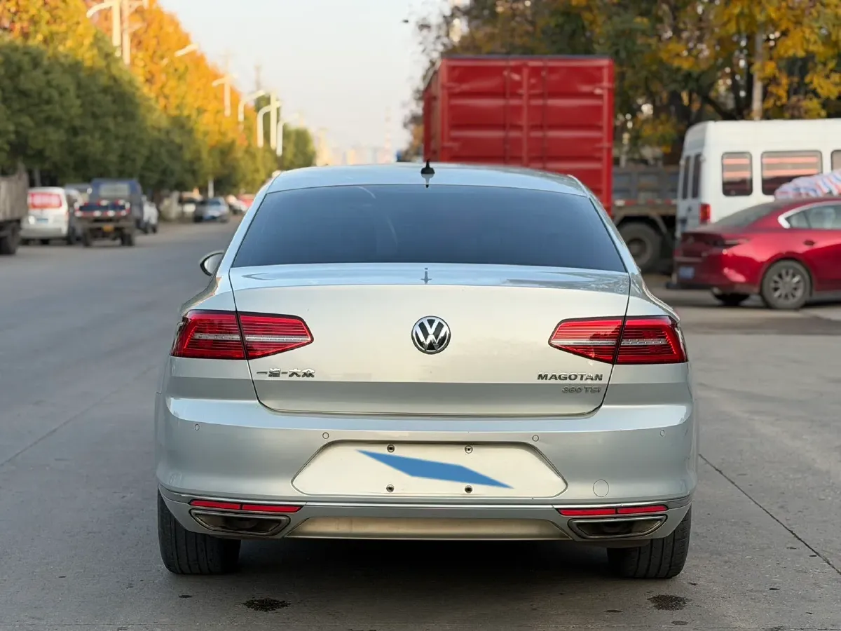 2017 Volkswagen Magotan 2.0T 220HP L4 7DCT,autocango,china used car exporter,china ev exporter,chinese used car exporter,chinese used ev exporter