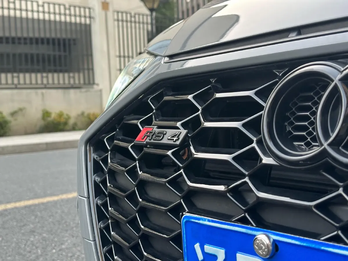 2021 Audi RS 4 2.9T 450HP V6 8AT,autocango,china used car exporter,china ev exporter,chinese used car exporter,chinese used ev exporter