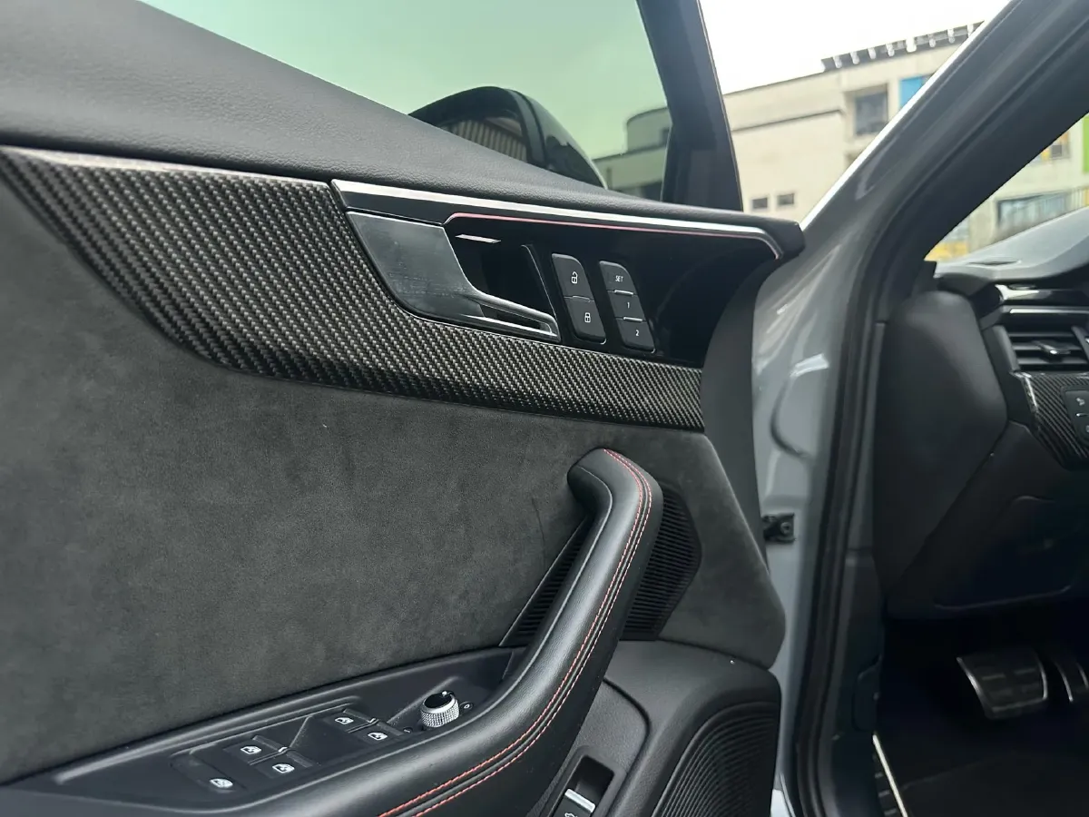 2021 Audi RS 4 2.9T 450HP V6 8AT,autocango,china used car exporter,china ev exporter,chinese used car exporter,chinese used ev exporter