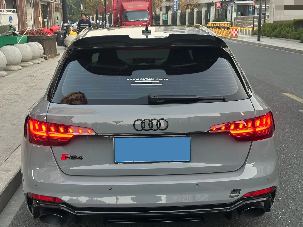 2021 Audi RS 4 2.9T 450HP V6 8AT,autocango,china used car exporter,china ev exporter,chinese used car exporter,chinese used ev exporter