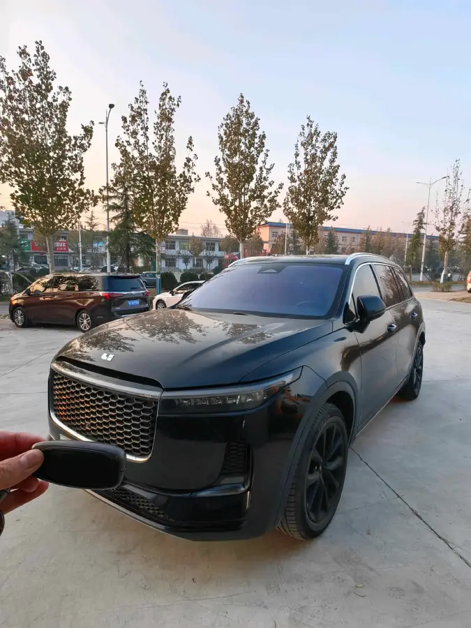 2021 Li ONE Range Extended 131HP REEV 40.5KWH