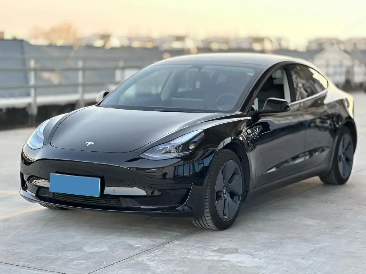 2022 Tesla Model 3 BEV 60KWH