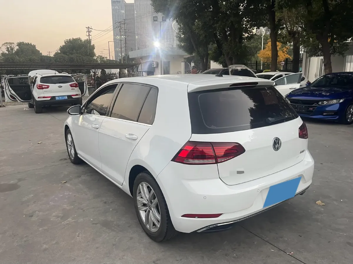 2019 HanTeng V7 1.5T 156HP L4 6AT,autocango,china used car exporter,china ev exporter,chinese used car exporter,chinese used ev exporter