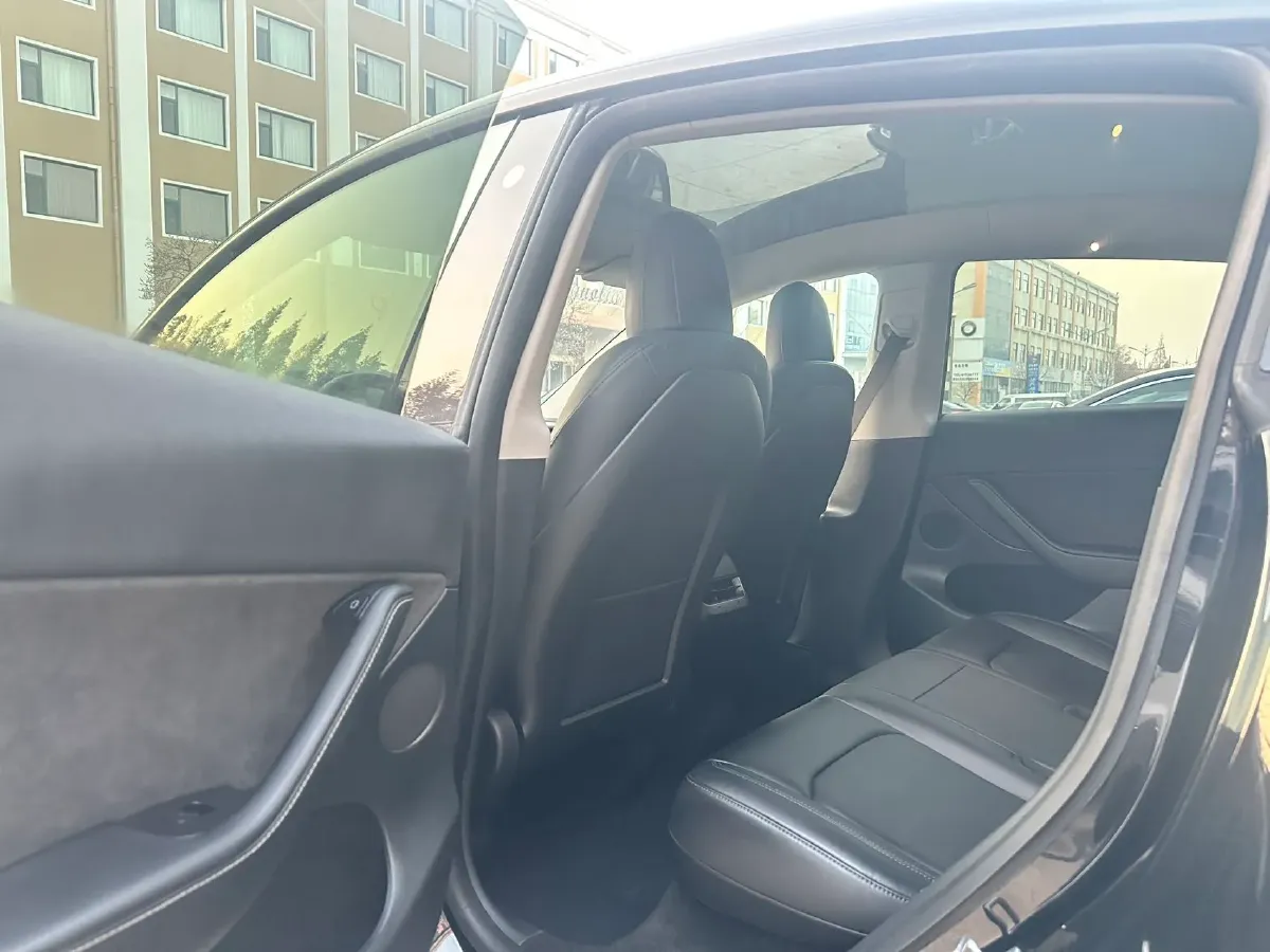 2021 MINI COUNTRYMAN 1.5T 136HP L3 8AT,autocango,china used car exporter,china ev exporter,chinese used car exporter,chinese used ev exporter