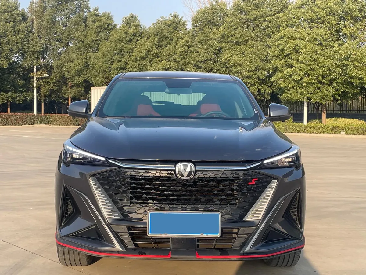 2025 ChangAn X5 PLUS 1.5T 188HP L4 7DCT,autocango,china used car exporter,china ev exporter,chinese used car exporter,chinese used ev exporter