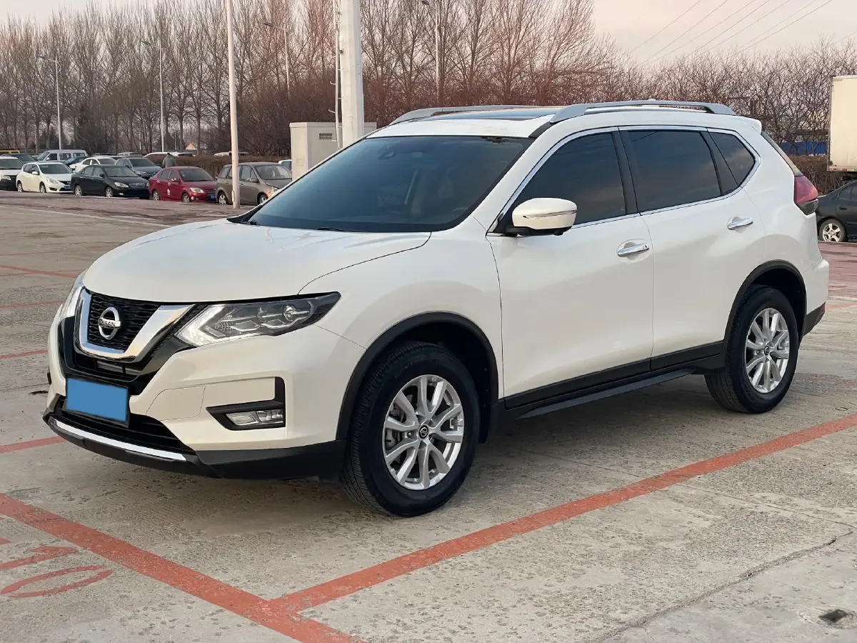 2022 Nissan X-Trail 2.0L 151HP L4 CVT