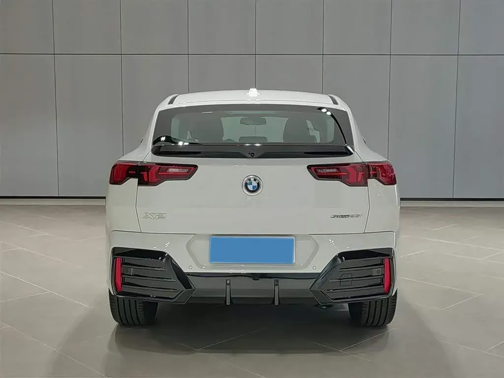 2024 BMW X2 2.0T 204HP L4 7DCT,autocango,china used car exporter,china ev exporter,chinese used car exporter,chinese used ev exporter