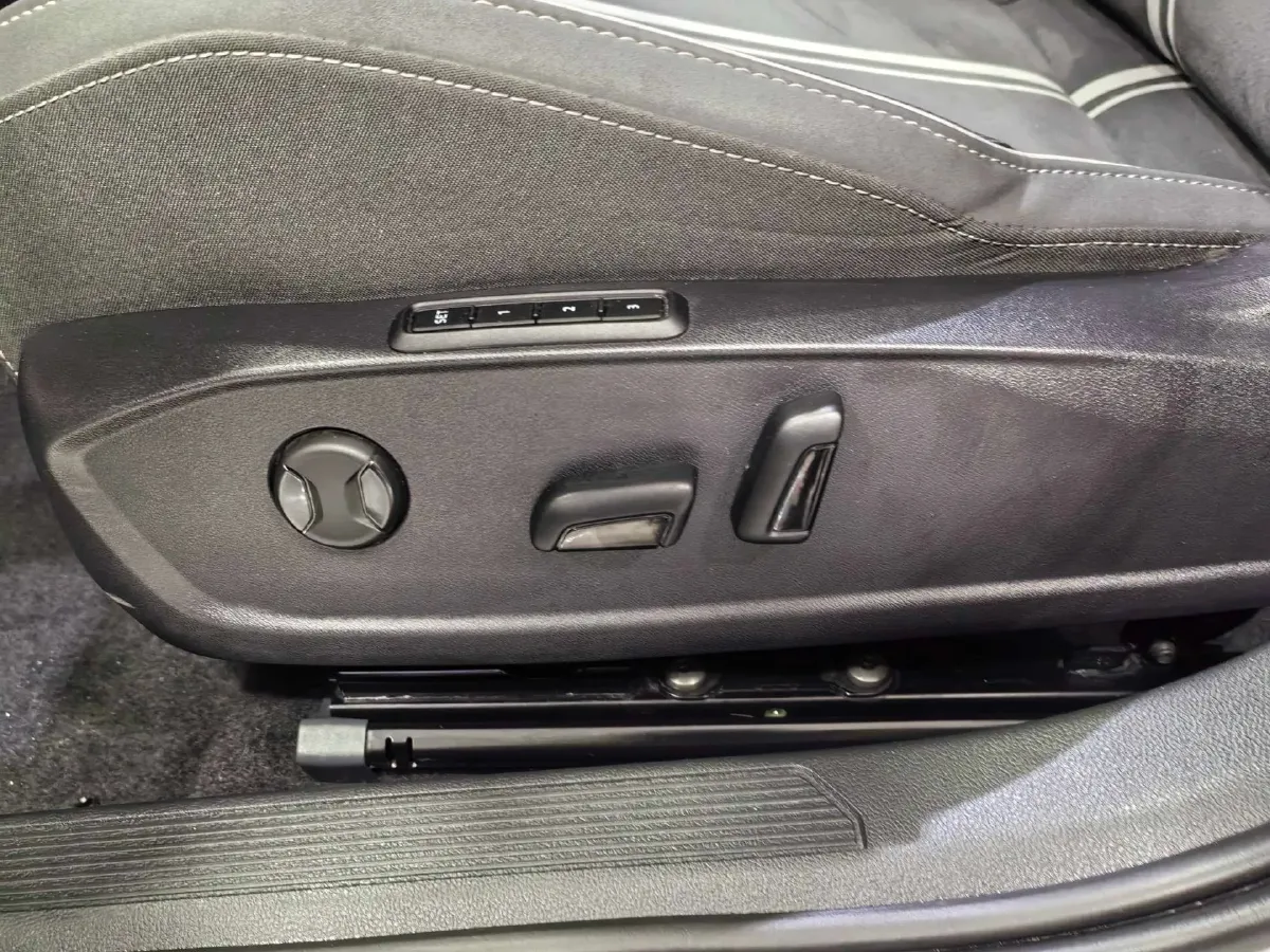 2021 Volkswagen Golf 1.4T 150HP L4 7DCT,autocango,china used car exporter,china ev exporter,chinese used car exporter,chinese used ev exporter