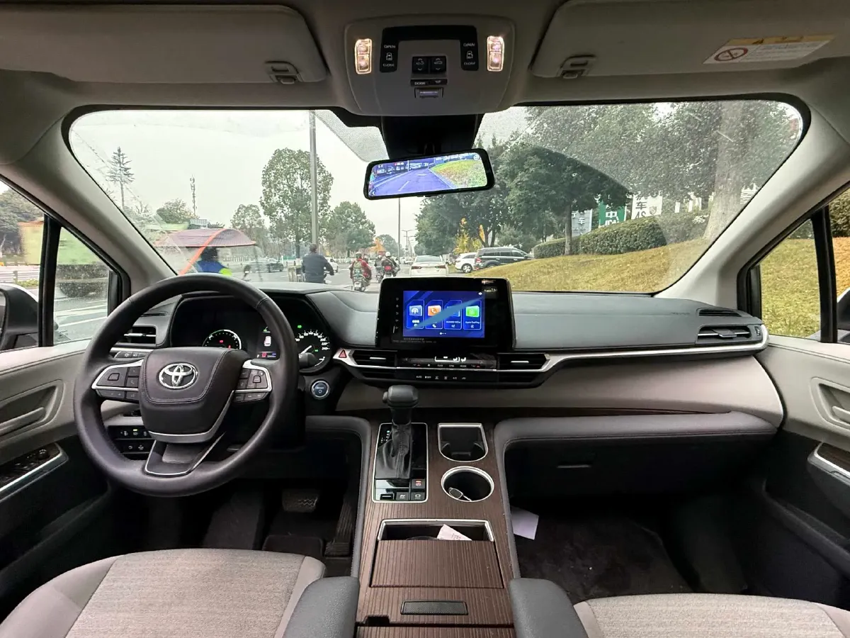 2023 Toyota Sienna 2.5L 189HP L4 E-CVT Hybrid,autocango,china used car exporter,china ev exporter,chinese used car exporter,chinese used ev exporter