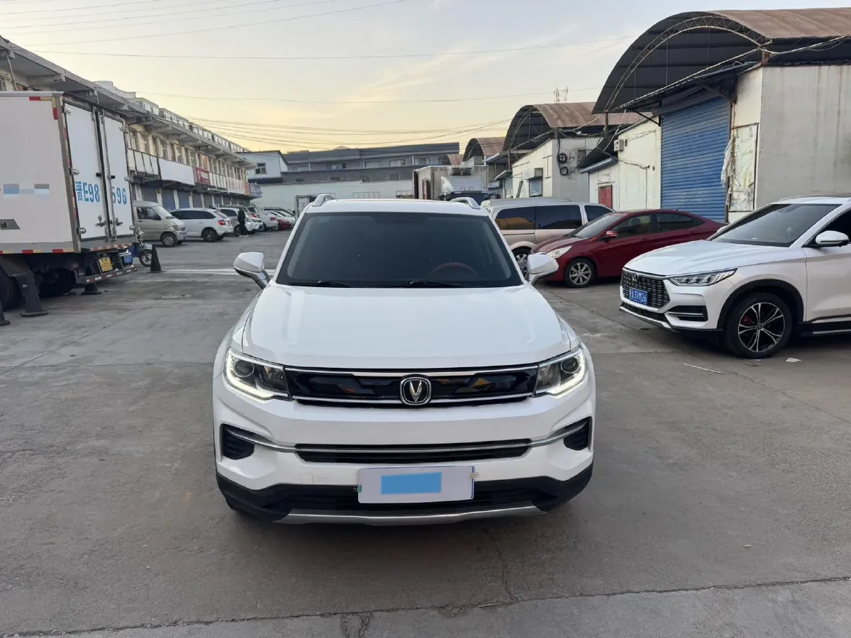 2018 ChangAn CS35 Plus 1.6L 128HP L4 6AT,autocango,china used car exporter,china ev exporter,chinese used car exporter,chinese used ev exporter
