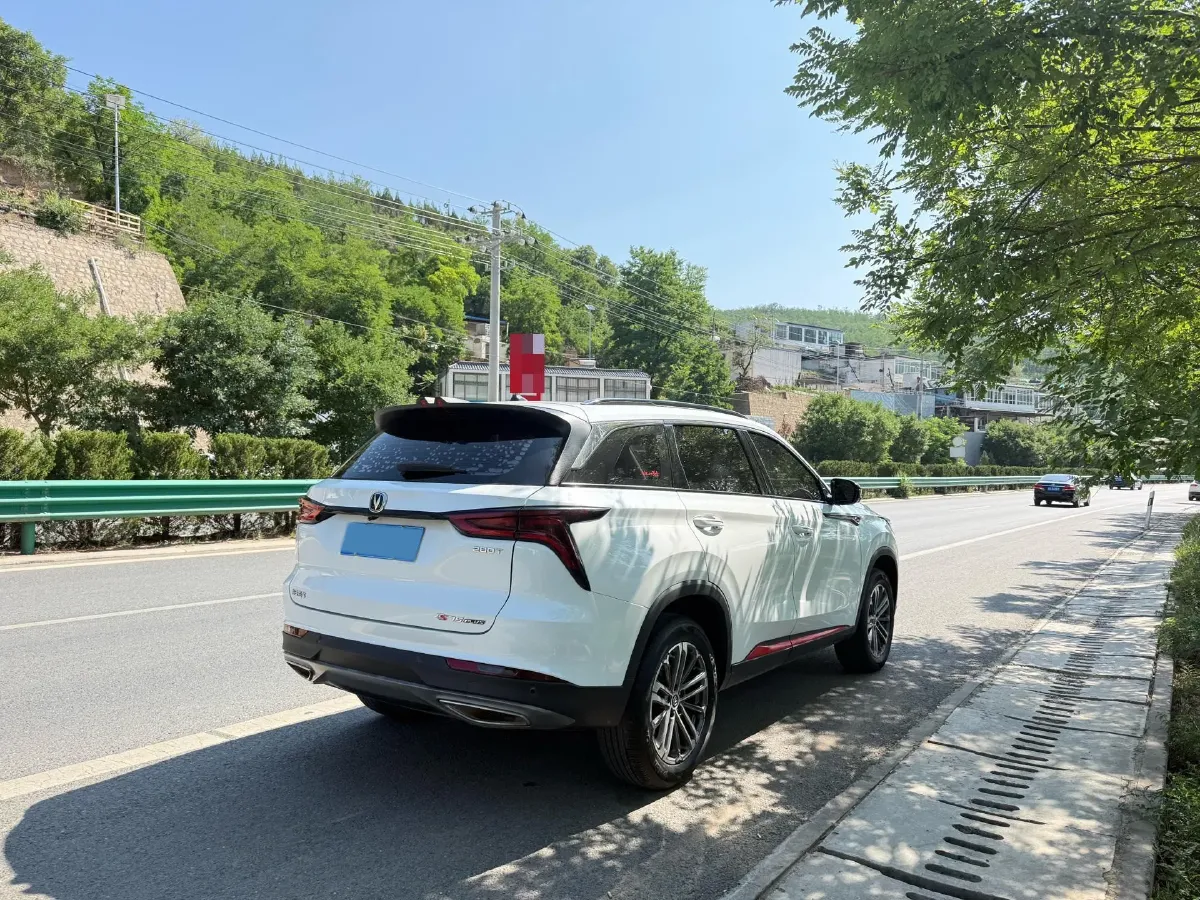 2020 ChangAn CS75 Plus 2.0T 233HP L4 8AT,autocango,china used car exporter,china ev exporter,chinese used car exporter,chinese used ev exporter