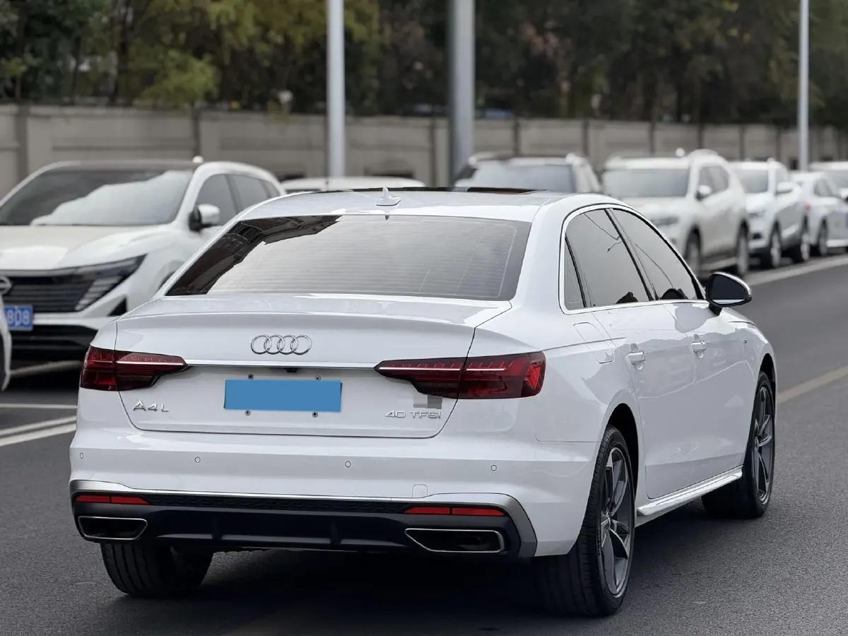2020 Audi A4L 2.0T 190HP L4 7DCT,autocango,china used car exporter,china ev exporter,chinese used car exporter,chinese used ev exporter