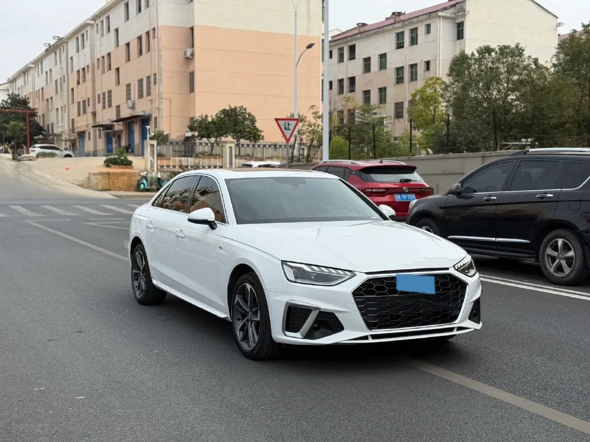 2020 Audi A4L 2.0T 190HP L4 7DCT,autocango,china used car exporter,china ev exporter,chinese used car exporter,chinese used ev exporter