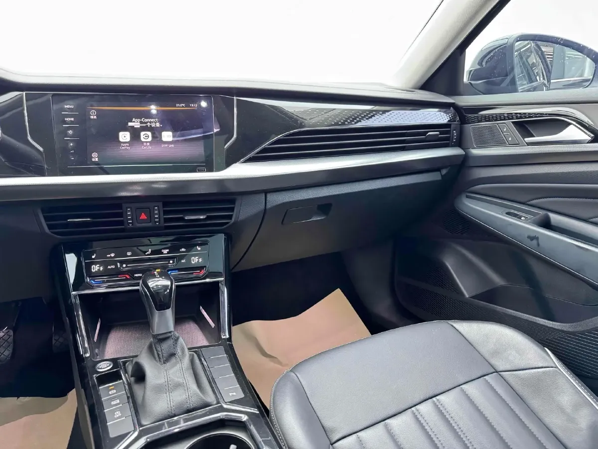 2023 Volkswagen Passat 2.0T 186HP L4 7DCT,autocango,china used car exporter,china ev exporter,chinese used car exporter,chinese used ev exporter