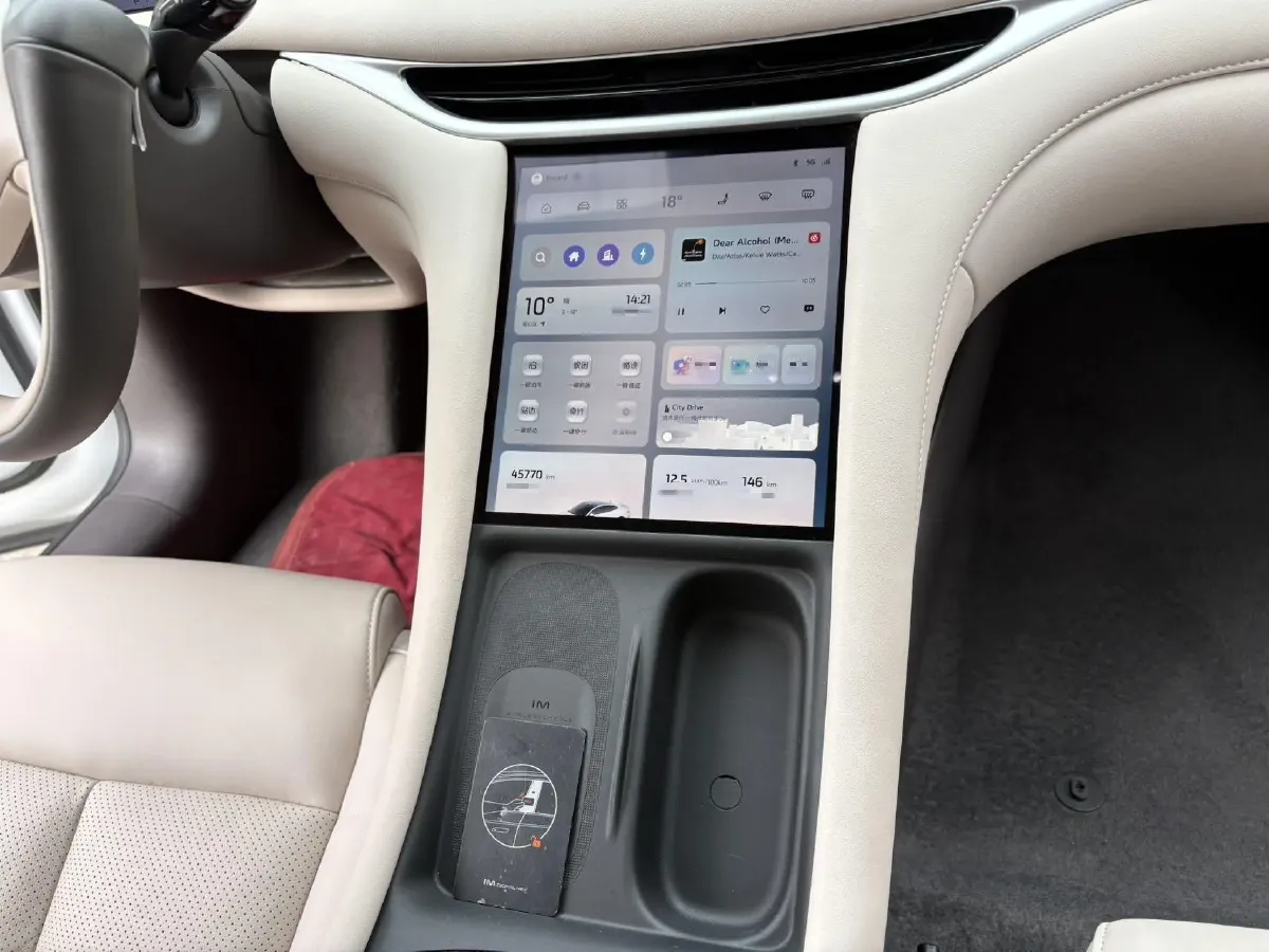 2024 IM L6 BEV 75KWH,autocango,china used car exporter,china ev exporter,chinese used car exporter,chinese used ev exporter