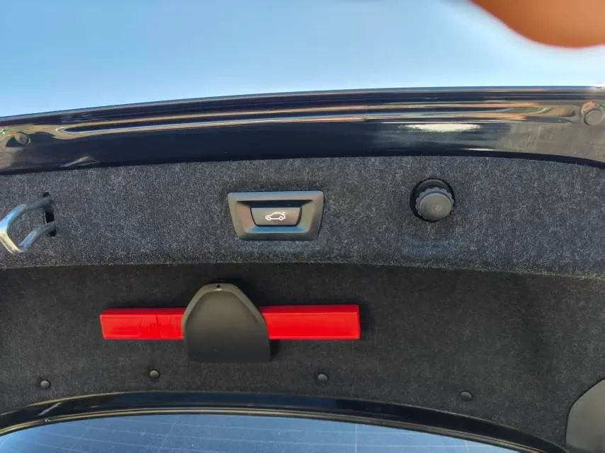 2020 BMW 5 Series 2.0T 184HP L4 8AT,autocango,china used car exporter,china ev exporter,chinese used car exporter,chinese used ev exporter