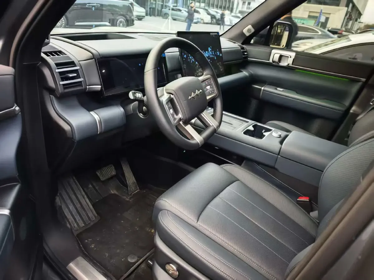 2025 FangChengBao Tai 7 1.5T 156HP L4 E-CVT PHEV,autocango,china used car exporter,china ev exporter,chinese used car exporter,chinese used ev exporter