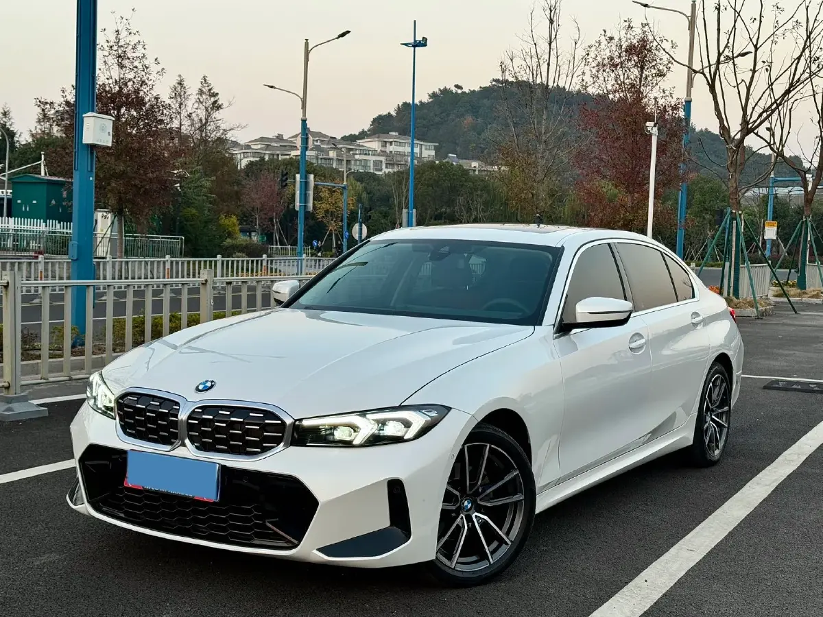 2023 BMW 3 Series 2.0T 184HP L4 8AT