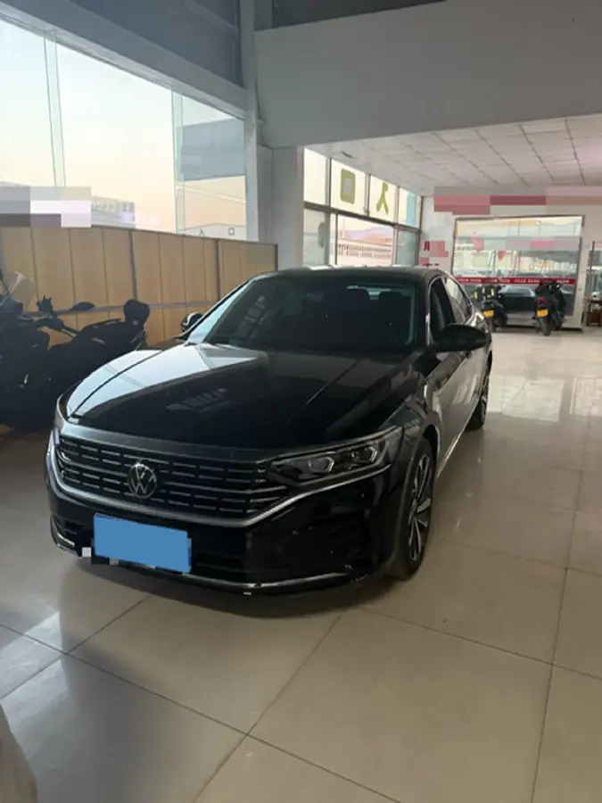 2023 Volkswagen Passat 2.0T 186HP L4 7DCT