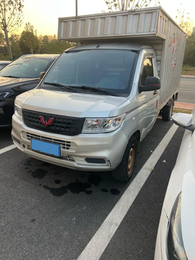 2019 WuLing RongGuang New Truck 1.5L 107HP L4 5MT,autocango,china used car exporter,china ev exporter,chinese used car exporter,chinese used ev exporter