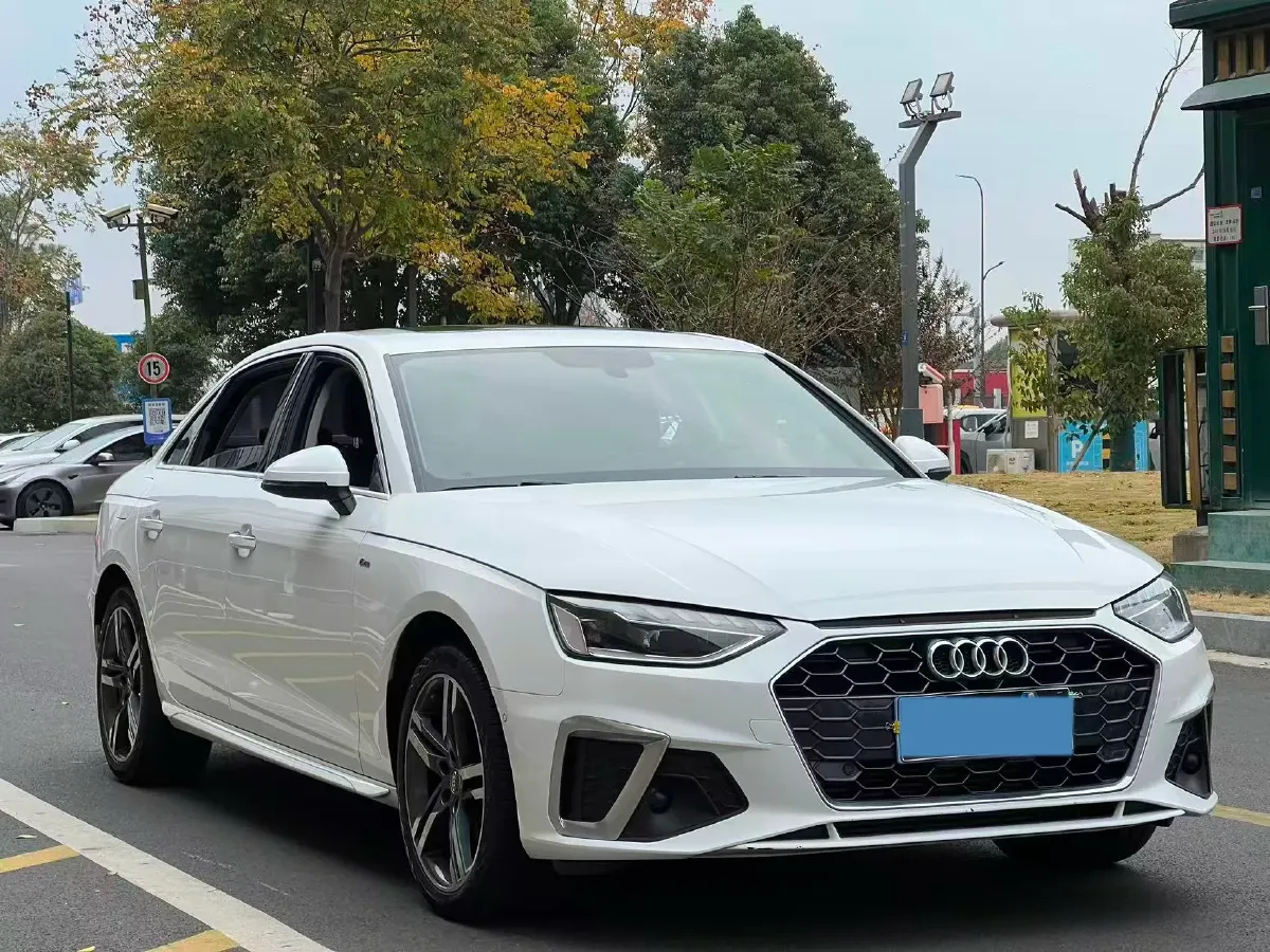 2020 Audi A4L 2.0T 190HP L4 7DCT,autocango,china used car exporter,china ev exporter,chinese used car exporter,chinese used ev exporter