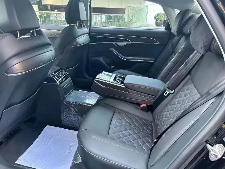 2023 Audi A8 3.0T 286HP V6 8AT,autocango,china used car exporter,china ev exporter,chinese used car exporter,chinese used ev exporter