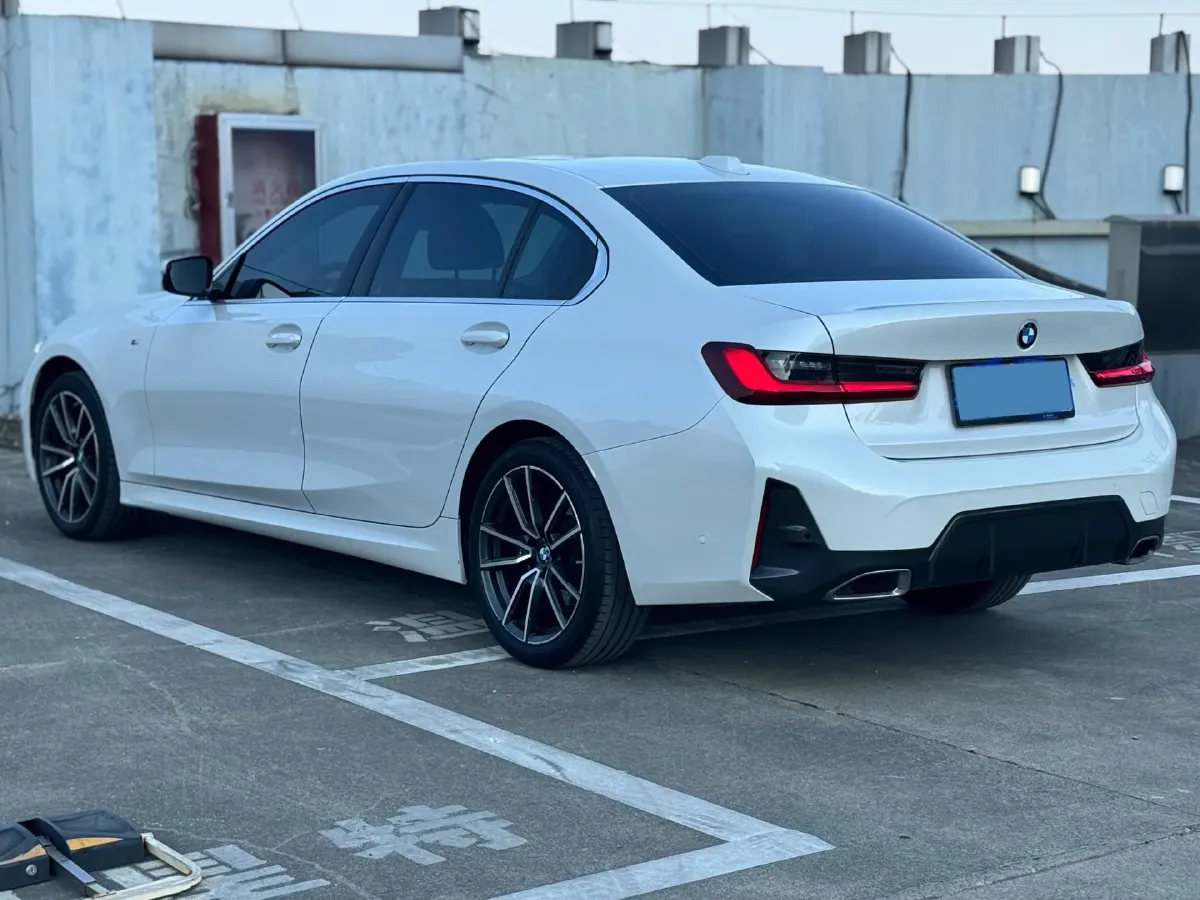 2023 BMW 3 Series 2.0T 184HP L4 8AT,autocango,china used car exporter,china ev exporter,chinese used car exporter,chinese used ev exporter