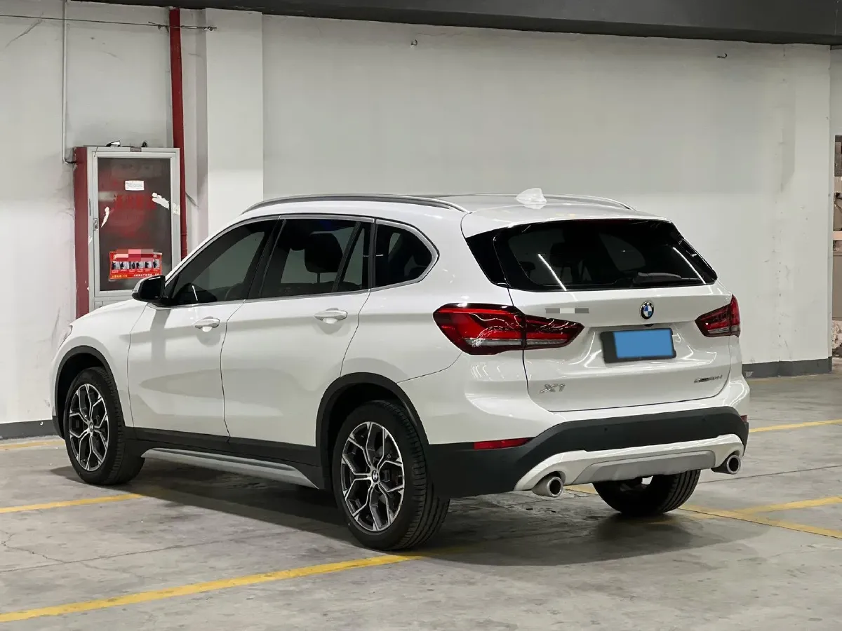 2022 BMW X1 1.5T 140HP L3 7DCT,autocango,china used car exporter,china ev exporter,chinese used car exporter,chinese used ev exporter
