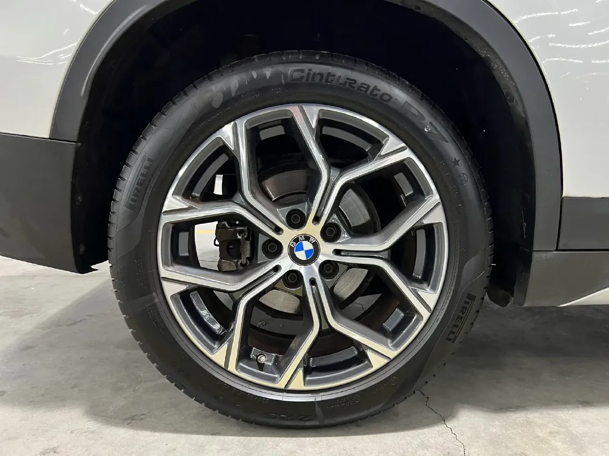 2022 BMW X1 1.5T 140HP L3 7DCT,autocango,china used car exporter,china ev exporter,chinese used car exporter,chinese used ev exporter